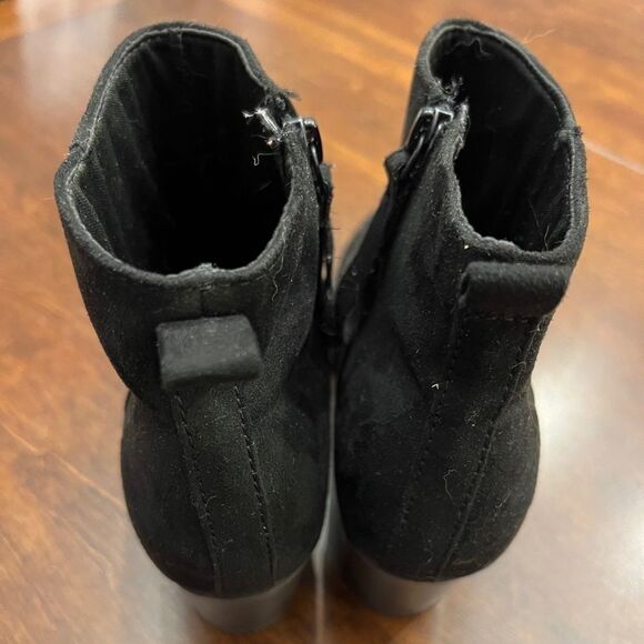 EUC Black Suede Heel Ankle Booties - Size 8 - Picture 3 of 7